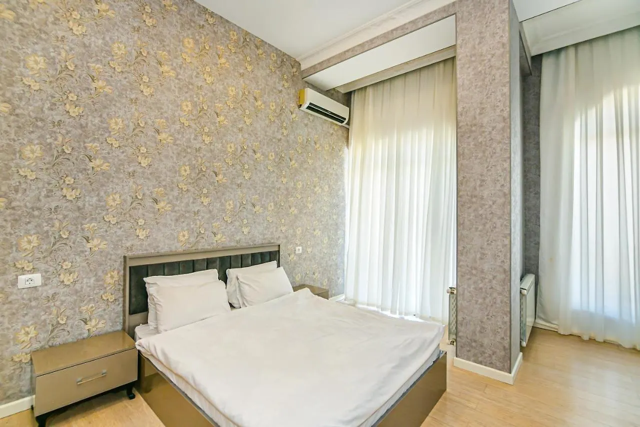 Fountan Square Vip 6 Bedroom Baku