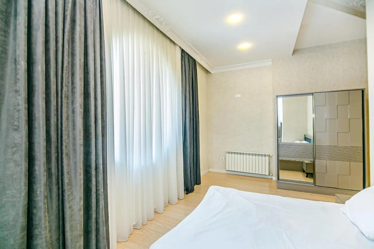 Apartment Fountan Square Vip 6 Bedroom Baku