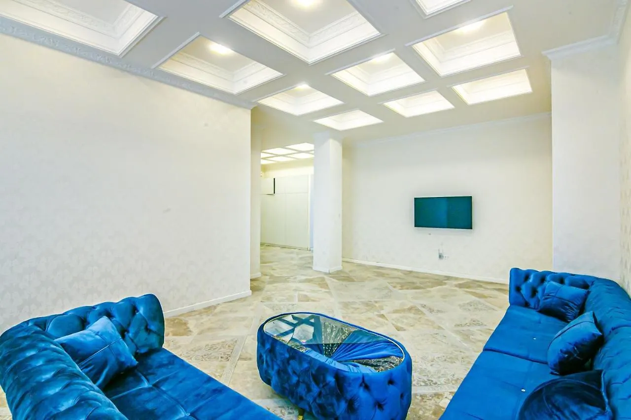 Fountan Square Vip 6 Bedroom Baku Apartment