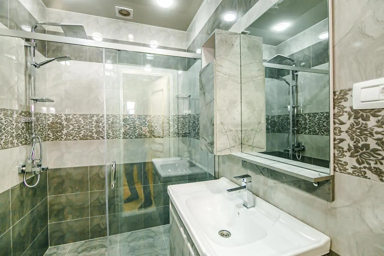 Fountan Square Vip 6 Bedroom Baku Apartment