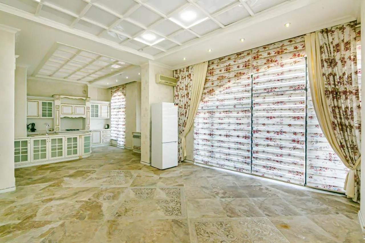 Fountan Square Vip 6 Bedroom Baku