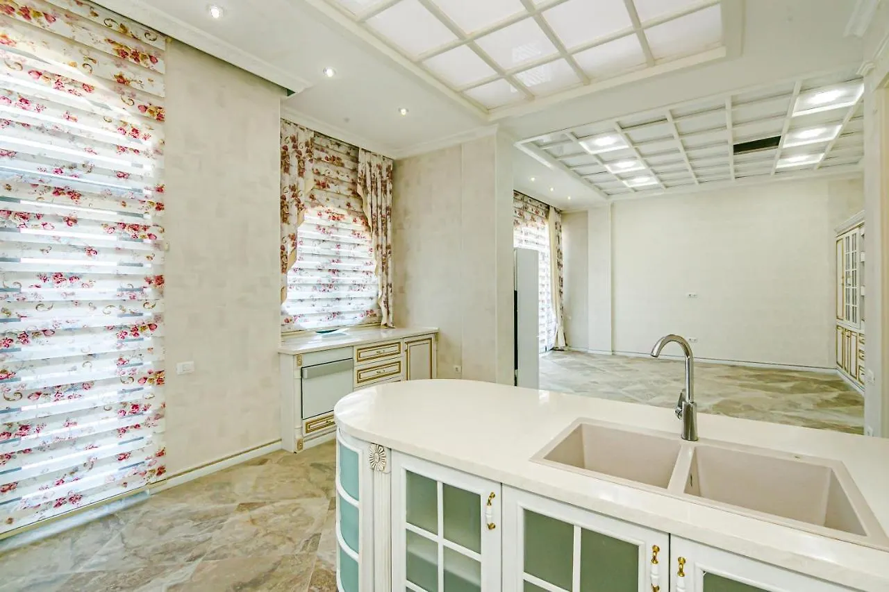 Apartment Fountan Square Vip 6 Bedroom Baku
